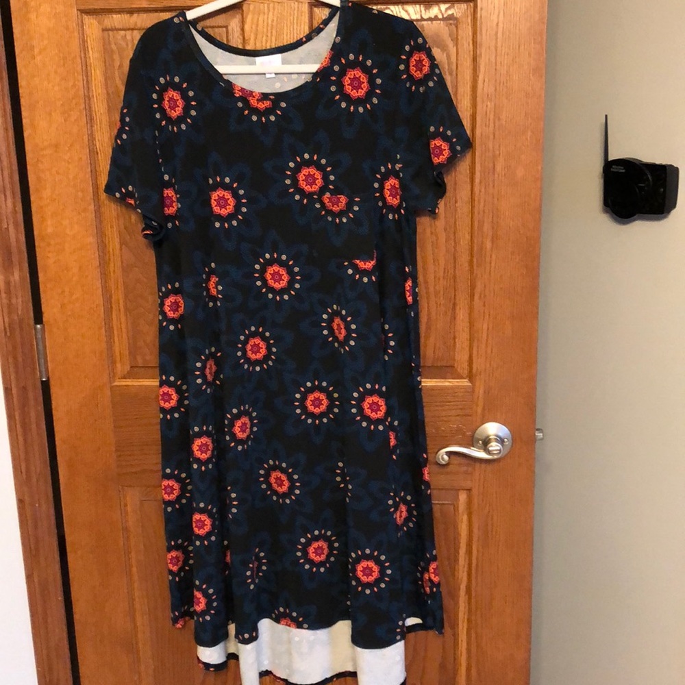 Lularoe Black & Teal Floral Carly NWOT